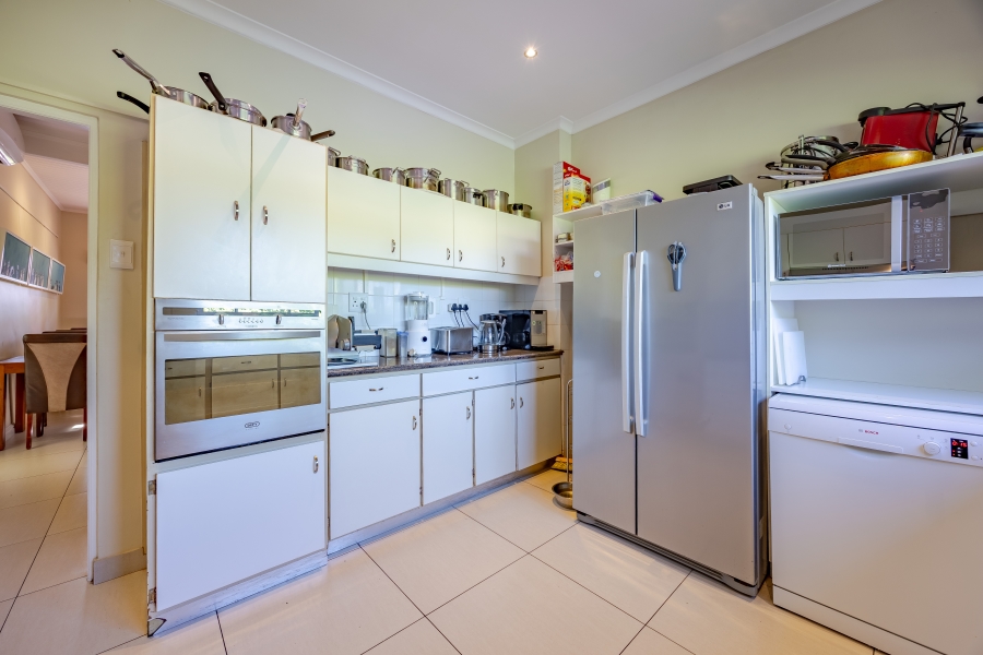 5 Bedroom Property for Sale in Milnerton Central Western Cape